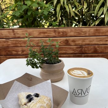 Surf Camp Coffee - Lavender Latte + Blueberry Scone - Coffee & Tea Near Me - Waimea, Hawaii