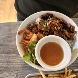 Grilled Pork Vermicelli Bowl