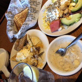 Sizzler - Salad bar, clam chowder, chicken wings, nachos, bread! All from salad bar or complementary! - Seafood Near Me - Twin Falls, Idaho Sizzler - Salad bar, clam chowder, chicken wings, nachos, bread! All from salad bar or complementary! - Seafood Near Me - Twin Falls, Idaho