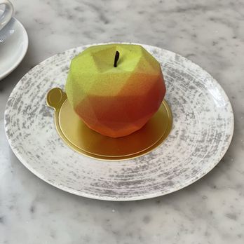 Jonquils Cafe & Bakery - Geometric Apple - Cafes Near Me - Boston, Massachusetts