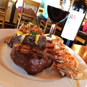 Charleston's - American Near Me - Broken Arrow, Oklahoma