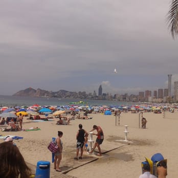 Playa De Poniente - Una mañana de julio - Beaches Near Me - Benidorm, A