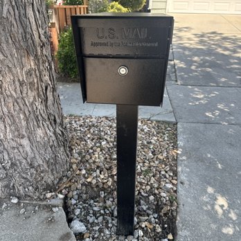 Big Iron Handyman - Newly installed mailbox - Handyman Near Me