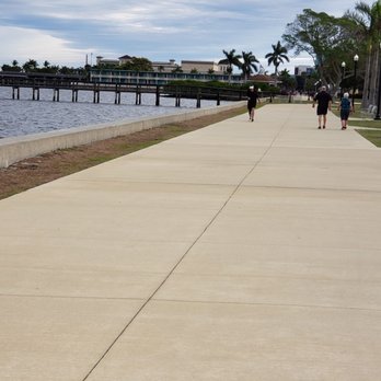 Gilchrist Park - Clean walkway - Parks Near Me - Punta Gorda, Florida