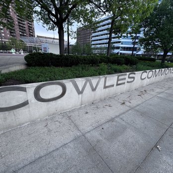 Cowles Commons - Parks Near Me - Des Moines, Iowa