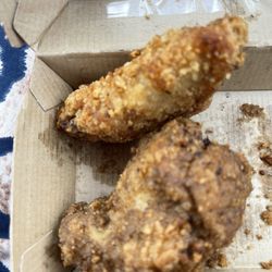 Busy Bee - Chicken wings. Too bready.