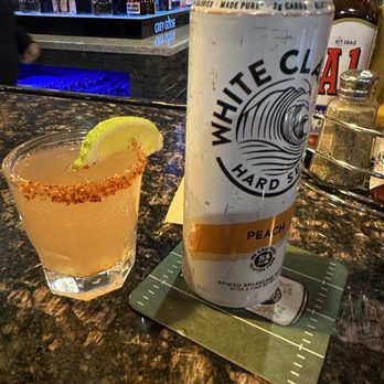 Ropers Lounge - Drinks - Tacos Near Me - Oak Hills, California