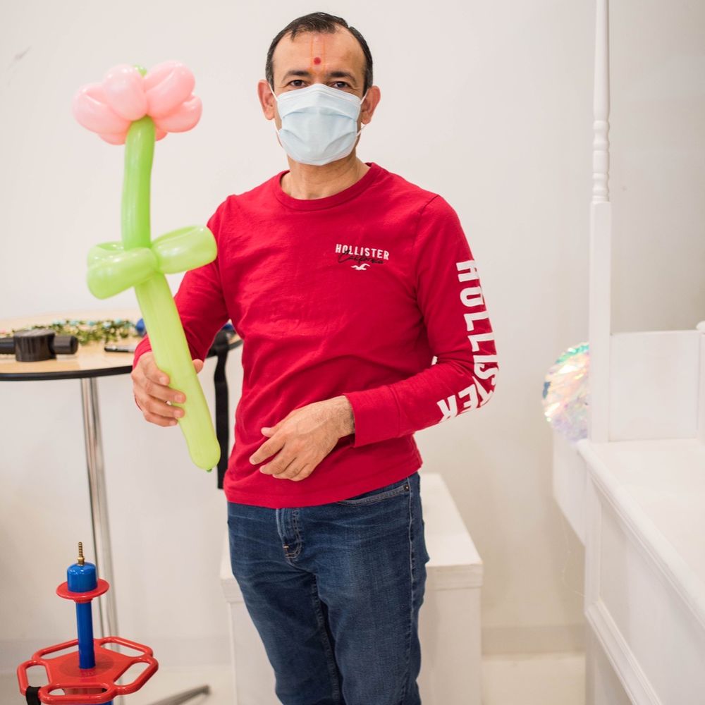 Balloon Entertainer - Balloon Services Near Me Balloon Entertainer - Balloon Services Near Me
