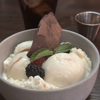 Happy Camper Creamery - Irish cream - Ice Cream & Frozen Yogurt Near Me - Redlands, California