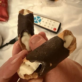 Pizza Bari - Cannoli order - Pizza Near Me - Pittsburgh, Pennsylvania Pizza Bari - Cannoli order - Pizza Near Me - Pittsburgh, Pennsylvania