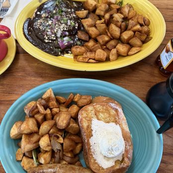 Tower Cafe - Breakfast & Brunch Near Me - Sacramento, California