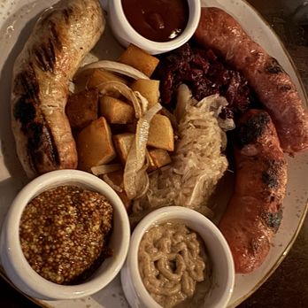 Affäre - Hausgemachte Bratwürste - Artisan Brats - German Near Me - Kansas City, Missouri