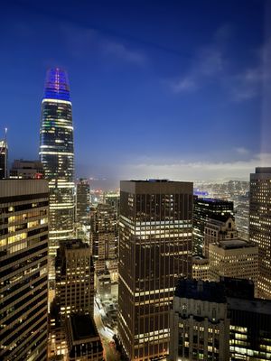 Four Seasons Hotel San Francisco at Embarcadero by null