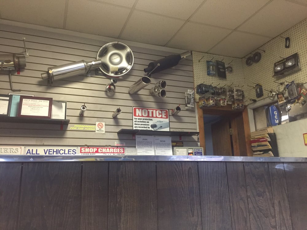 PAYLESS MUFFLERS & BRAKES Updated July 2024 340 Bloomfield Ave