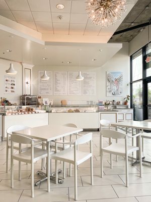 Estelle Bakery & Pâtisserie by null