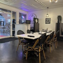 Carinas at the Clocktower - Dining room