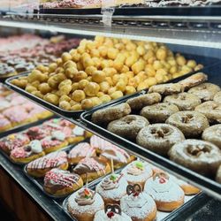 Moon Donuts & Cafe