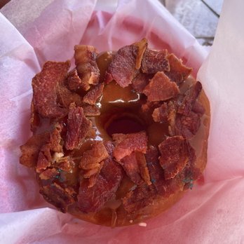 Dandee Donut Factory - Bacon & Caramel Doughnut - Donuts Near Me - Pompano Beach, Florida Dandee Donut Factory - Bacon & Caramel Doughnut - Donuts Near Me - Pompano Beach, Florida