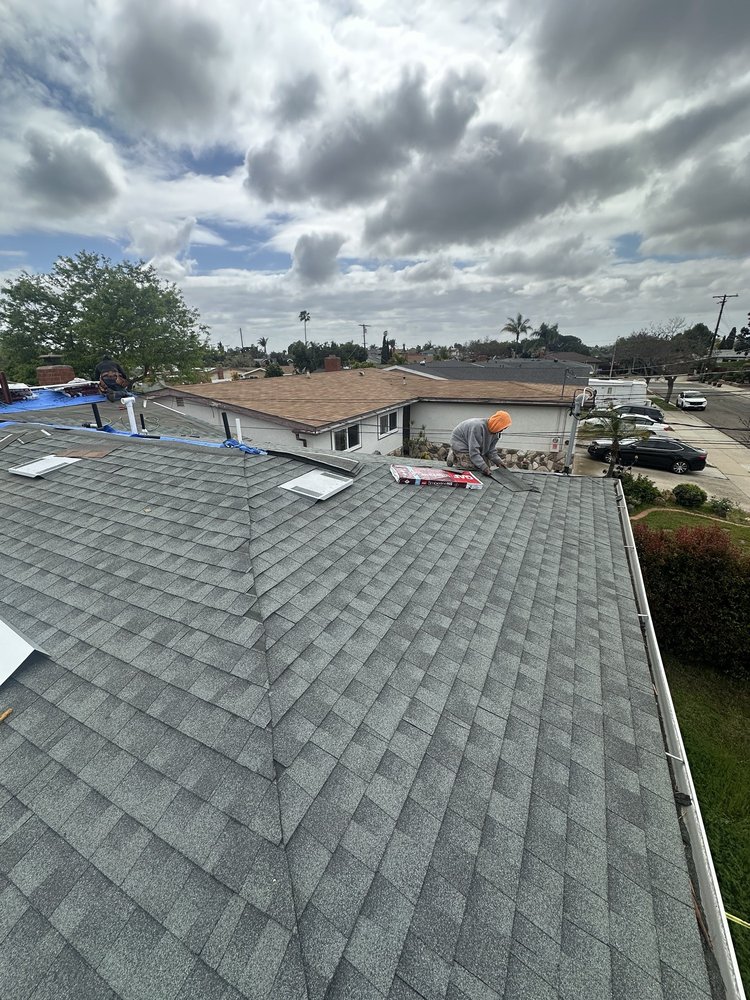 Slide of R&M Roofing