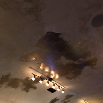 Vintage Lounge - Gold leaf on the ceiling - Wine Bars Near Me - Charleston, South Carolina Vintage Lounge - Gold leaf on the ceiling - Wine Bars Near Me - Charleston, South Carolina