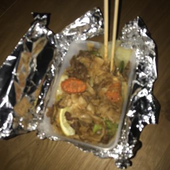 Poonchai Thai Restaurant - Super packed drunken noodles - Thai Near Me - København V, 84 Poonchai Thai Restaurant - Super packed drunken noodles - Thai Near Me - København V, 84