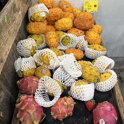 Whole Foods Market - Name these fruits