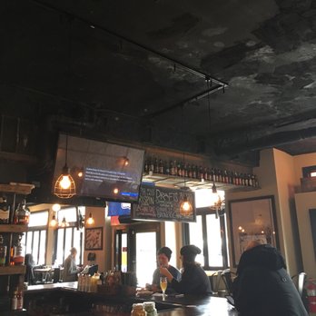 Tryon Public House - Interior - American Near Me - New York, New York Tryon Public House - Interior - American Near Me - New York, New York