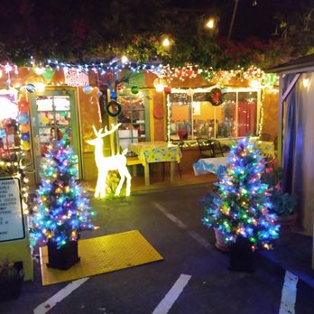 Estrellita Mexican Bistro - Holiday decorations - Mexican Near Me - Los Altos, California