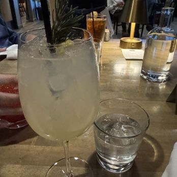 Gather - Peach sevyn - New American Near Me - Omaha, Nebraska