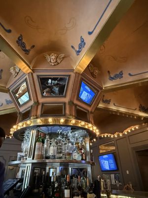 The Carousel Bar & Lounge by null