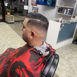 Moes barbershop