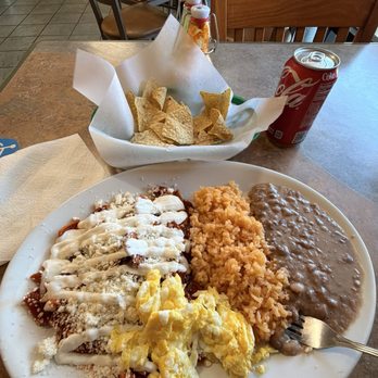 El Sabor De Guadalajara - Chilaquiles red . - Seafood Near Me - Richmond, California