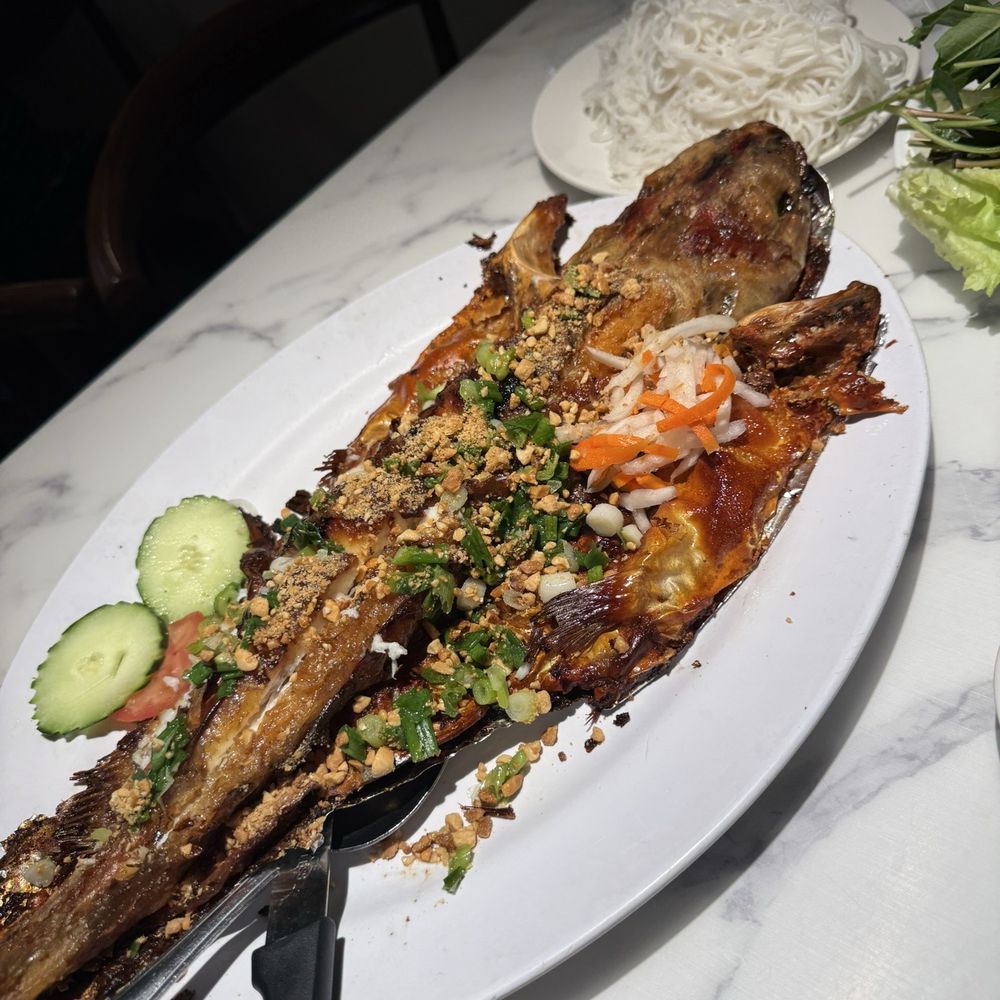Favori Restaurant - Catfish - small - Vietnamese Near Me - Garden Grove, California Favori Restaurant - Catfish - small - Vietnamese Near Me - Garden Grove, California
