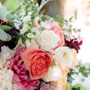 Fionna Floral - Florists Near Me - Pacific Grove, California