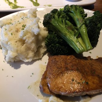 Stoney River - Blackened Salmon, Garlic Mashed Potatoes, and Broccoli - Steakhouses Near Me - Atlanta, Georgia Stoney River - Blackened Salmon, Garlic Mashed Potatoes, and Broccoli - Steakhouses Near Me - Atlanta, Georgia