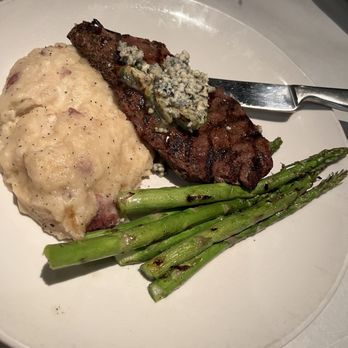 Romano's Macaroni Grill - Gorgonzola steak - Italian Near Me - Corona, California