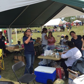 Redmond Park - Tents, tents & more tents w/food in all of them - Parks Near Me - Bensenville, Illinois Redmond Park - Tents, tents & more tents w/food in all of them - Parks Near Me - Bensenville, Illinois