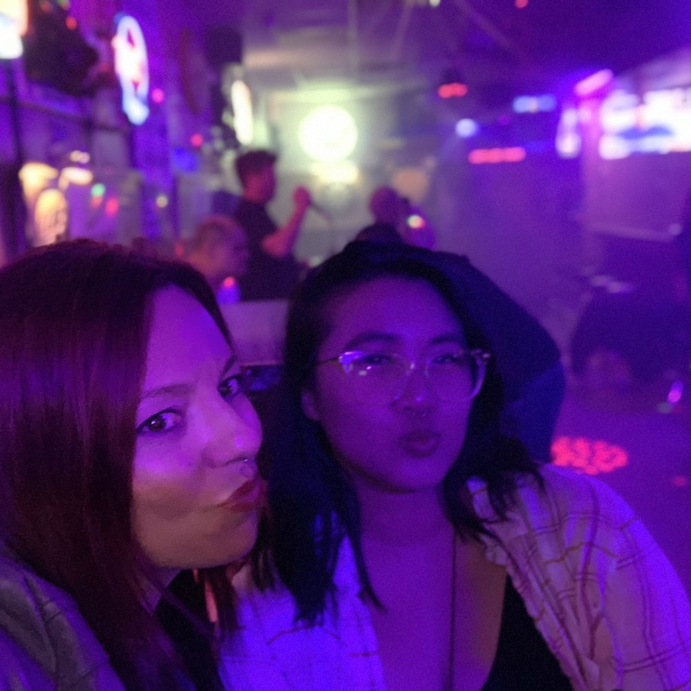 Alice's Lounge - Dive Bars Near Me - Chicago, Illinois