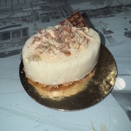 Caramel Pecan Cheesecake