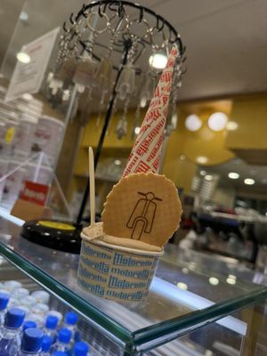 Motoretta Gelato by null