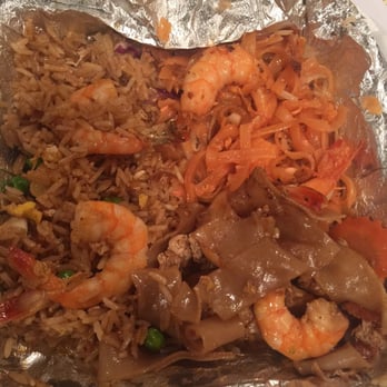 Sizzling Thai Kitchen - Pad Thai, shrimp fried rice and pad see ew! Yum - Thai Near Me - Downey, California