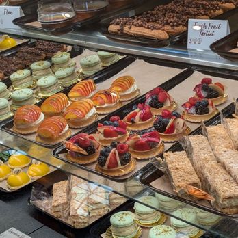 Porto's Bakery & Cafe - Bakeries Near Me - Burbank, California