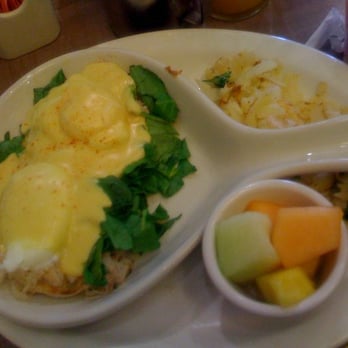 Rick's Cafe - eggs benedict with dungeness crab (eggs louis cayenne) - American Near Me - Los Altos, California Rick's Cafe - eggs benedict with dungeness crab (eggs louis cayenne) - American Near Me - Los Altos, California