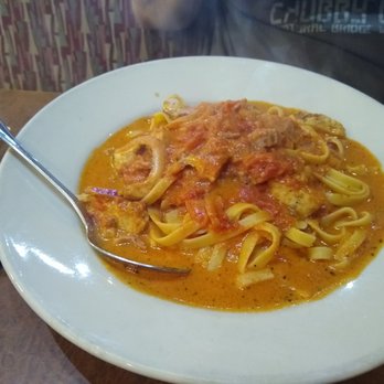 Russo's New York Pizzeria Conroe - Fettuccini in vodka sauce with chicken - Italian Near Me - Conroe, Texas Russo's New York Pizzeria Conroe - Fettuccini in vodka sauce with chicken - Italian Near Me - Conroe, Texas