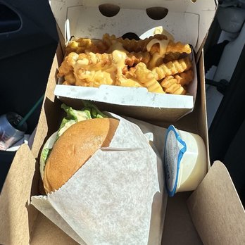 Shake Shack - Carry out - Hot Dogs Near Me - Zionsville, Indiana Shake Shack - Carry out - Hot Dogs Near Me - Zionsville, Indiana