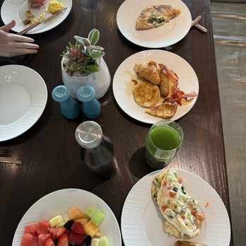 AVEO Table + Bar - Yummm - Breakfast & Brunch Near Me - Dana Point, California