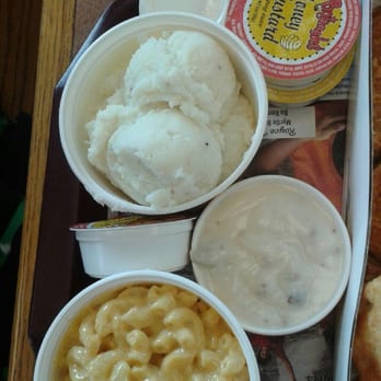 Bojangles - Side items mashed potatoes with gravy and macaroni n cheese - Fast Food Near Me - College Park, Georgia