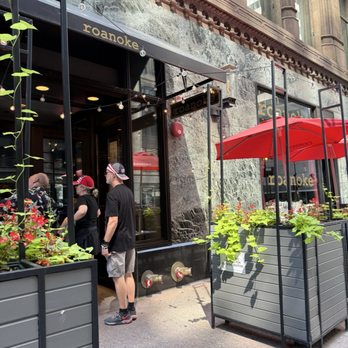 Roanoke - Outside - Cocktail Bars Near Me - Chicago, Illinois