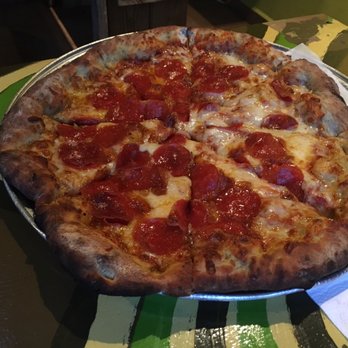 El Campo Es Leña - Pepperoni pizza. This pizza is not think crust. Esta pizza no es de pan fino. - Pizza Near Me - Adjuntas, Puerto Rico El Campo Es Leña - Pepperoni pizza. This pizza is not think crust. Esta pizza no es de pan fino. - Pizza Near Me - Adjuntas, Puerto Rico