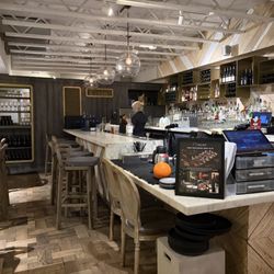 Small Barn - Inside bar